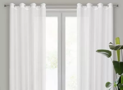 Firana na przelotkach 140x250 MEGI biała o strukturze siatki