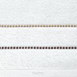 Ręcznik 50x90 SUZI biały z kontrastującą stebnowaną bordiurą w delikatne paseczki 500 g/m2 - 2