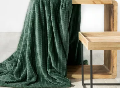 Koc 200x220 CINDY 2 ciemna zieleń puszysty w kratkę Design 91