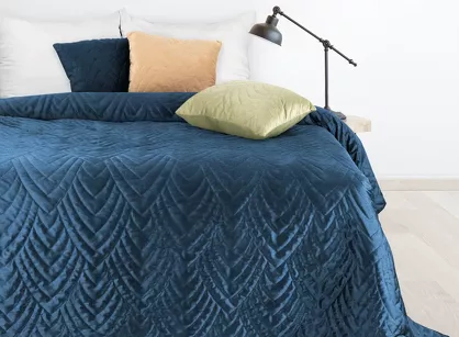 Narzuta welwetowa 170x210 LUIZ 6 granatowa pikowana w powtarzalny wzór