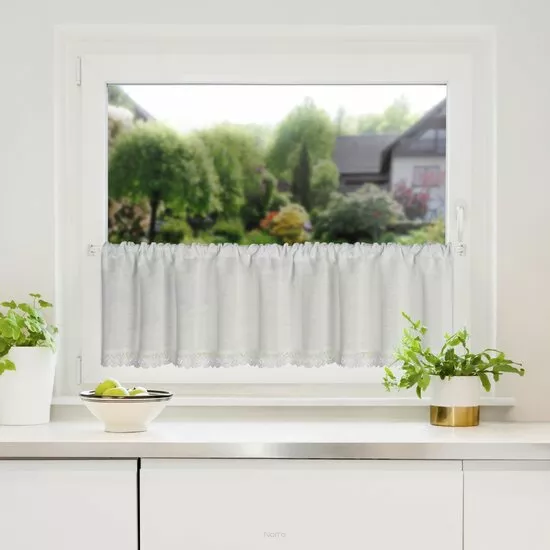 Zazdrostka gotowa w tunelu 150x30 GUSTO biała z bawełny zdobiona koronką