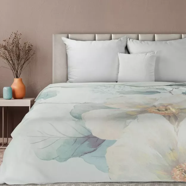 Koc 150x200 ALINE niebieski z wzorem pastelowych kwiatów z kolekcji Premium