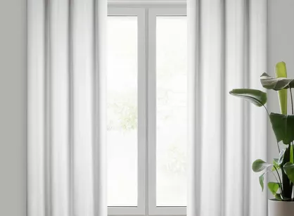 Zasłona na przelotkach 140x250 PIERRE welwetowa biała jednokolorowa