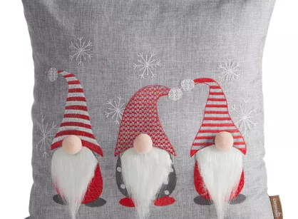 Poszewka świąteczna 45x45 159 srebrno czerwona zdobiona haftowanym wzorem skrzatów