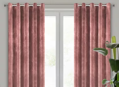 Zasłona na przelotkach 140x250 VILLA welwetowa ciemny róż o aksamitnej strukturze