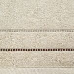 Ręcznik 70x140 SUZI beżowy z kontrastującą stebnowaną bordiurą w delikatne paseczki 500 g/m2 - 2