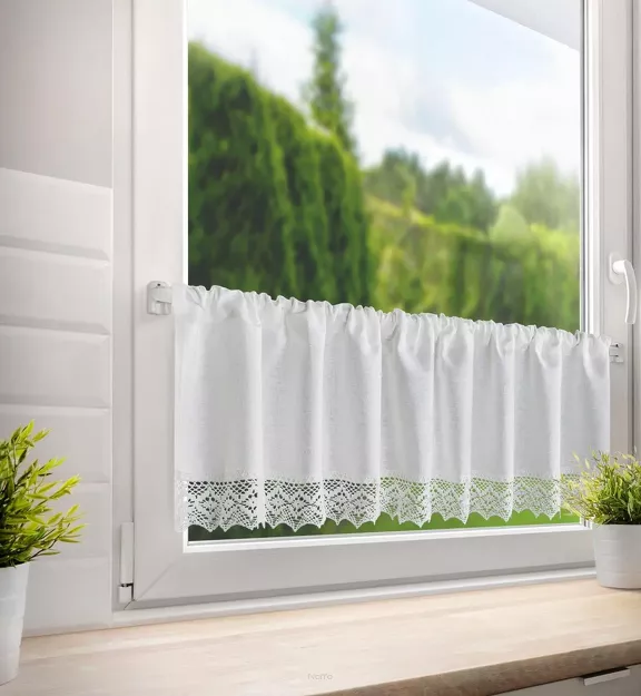 Zazdrostka gotowa w tunelu 150x30 CLARIE biała z bawełny zdobiona koronką