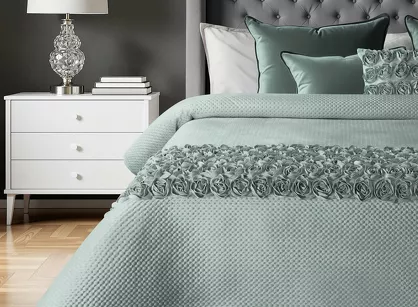 Narzuta welwetowa 220x240 ROSES Eva Minge miętowa z pasem róż 3D