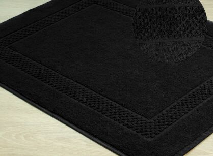 Dywanik bawełniany 50x70 CALEB czarny z delikatnym tłoczeniem krateczki