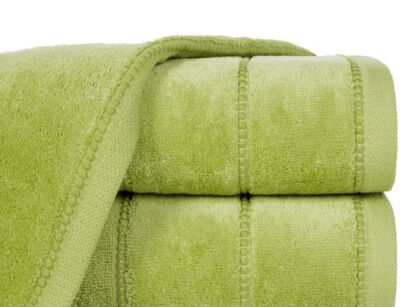 Ręcznik bawełniany 70x140 MARI oliwkowy z welurową bordiurą w pasy