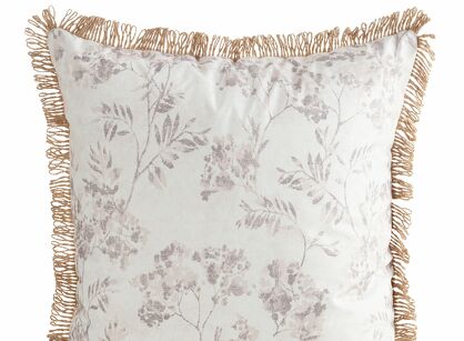 Poszewka na taras 45x45 GARDEN 21 kremowa wodoodporna z motywem roślinnym z frędzlami