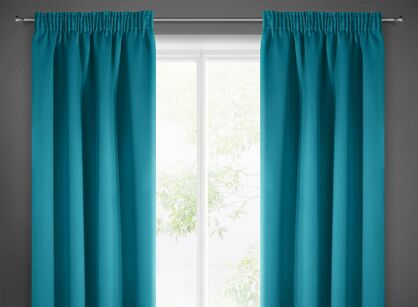 Zasłona na taśmie 135x270 LOGAN zaciemniająca morska jednokolorowa z półmatowej tkaniny