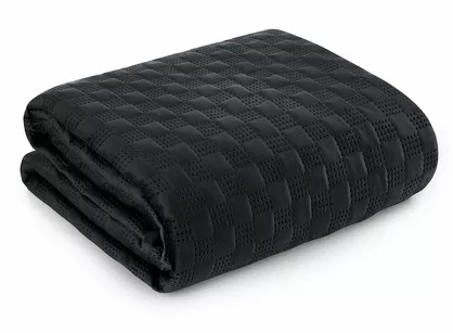 Narzuta welwetowa 200x220 SOFIA 4 czarna pikowana w dużą gęstą jodełkę