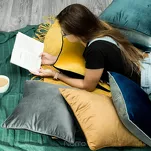 Poszewka welwetowa dwukolorowa 40x40 MEL 2 granatowa srebrna z ozdobną wypustką - 3