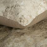 Pościel satynowa 220x200 SPRING 77 jasny brąz beż z wzorem marmurkowym z kolekcji Classic - 2