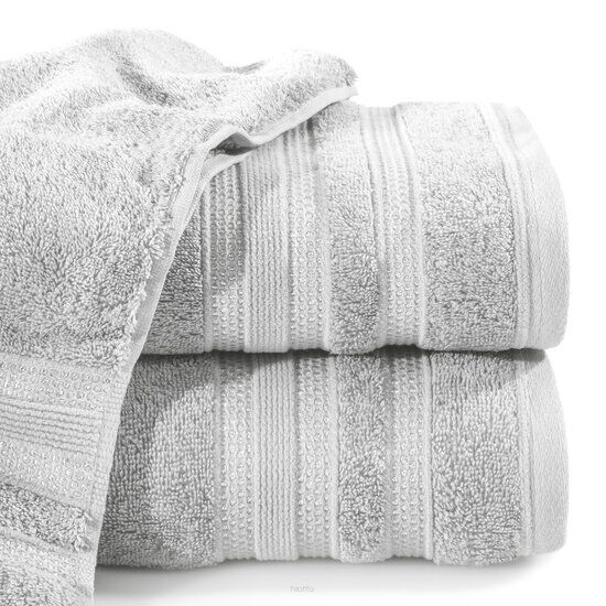 Ręcznik bawełniany 50x90 JUDY srebrny z delikatną bordiurą z błyszczącą srebrną nicią