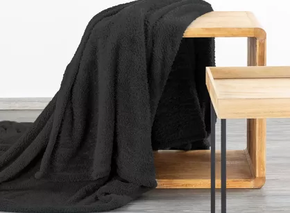 Koc 200x220 LORI czarny puszysty jednokolorowy z kolekcji Design 91