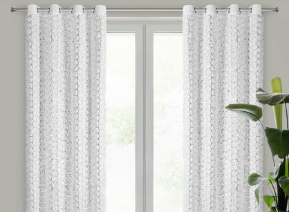 Firana na przelotkach 140x250 ROSES 6 Eva Minge biała z szyfonu aplikacja róż 3D