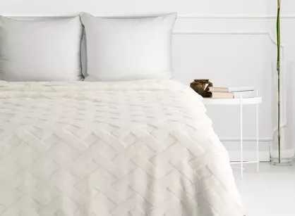Koc 170x210 CARO kremowy puszysty typu flano z wytłaczanym wzorem Design 91