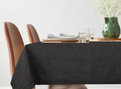 Obrus bawełniany 145x350 STELLA 1 czarny zdobiony kantą z wplecioną nicią srebrną