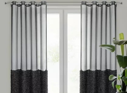 Firana gotowa na przelotkach 140x250 MARION czarna z aplikacją