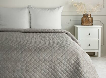 Narzuta welwetowa 170x210 BLINK 3 beżowa pikowana ze srebrnym przecieranym wzorem