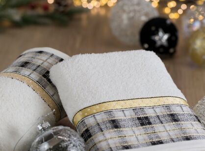 Ręcznik świąteczny 50x90 ANGEL biały z żakardową bordiurą w kratkę z nicią metaliczną