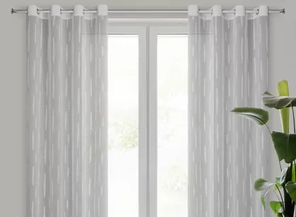 Zasłona na przelotkach 140x250 ALENI srebrna z aplikacją w sopelki