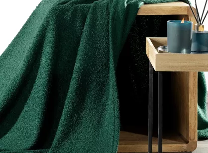 Koc 170x210 BUKLA ciemna zieleń jednokolorowy wzór baranka