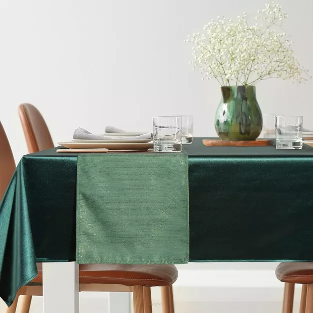 Obrus 140x300 GLAMO zielony z bieżnikiem 33x300 połyskującym złotą nicią