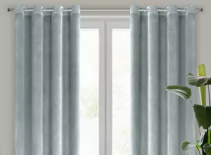 Zasłona na przelotkach 140x250 SAMANTA welwetowa srebrna o subtelnym połysku