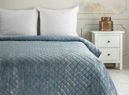 Narzuta welwetowa 170x210 BLINK 3 niebieska pikowana ze srebrnym przecieranym wzorem