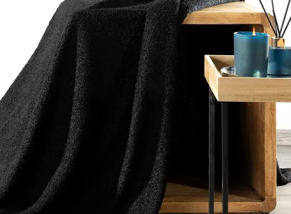 Koc 200x220 BUKLA czarny jednokolorowy wzór baranka