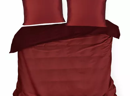 Pościel z makosatyny 160x200 LUNARA marsala bordowa z ozdobnym sznurem pasmanteryjnym