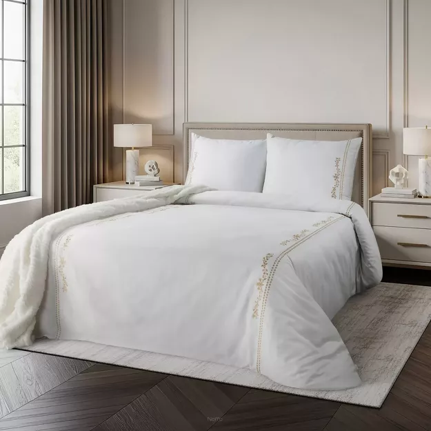 Pościel z makosatyny 220x200 REINA 53 biała subtelny beżowy haft Reina Line