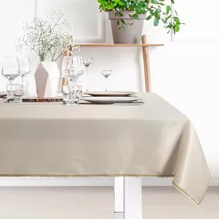 Obrus 140x220 LACE kremowy wykończony szampańską koronką