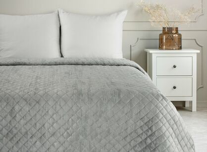 Narzuta welwetowa 170x210 BLINK 3 srebrna pikowana ze srebrnym przecieranym wzorem