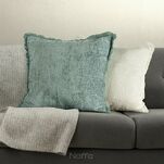 Poszewka dekoracyjna 45x45 ADIA szałwiowa z szenili z subtelnymi frędzlami - 4