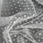 Firana na taśmie 140x270 ALAYA biała z wzorem geometrycznym i transparentną nicią - 5