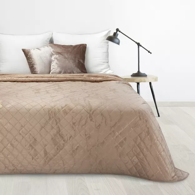 Narzuta welwetowa 200x220 LUIZ 6 beżowa pikowana ze złotym przecieranym wzorem efekt 3D Design 91