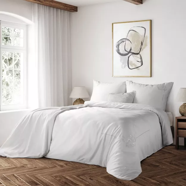 Pościel z makosatyny 160x200 REINA 44 biała subtelny biały haft Reina Line