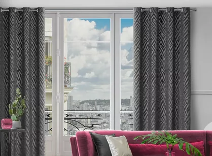 Zasłona gotowa na przelotkach 140x250 INGA welwetowa Pierre Cardin czarna z żakardowym geometrycznym wzorem