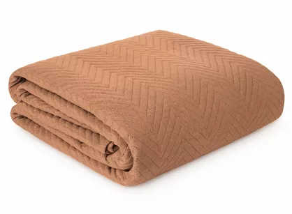 Narzuta jednokolorowa 200x220 LEN 3 ceglana pikowana w gęstą jodełkę imitująca len