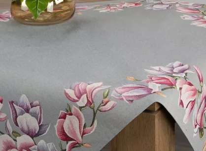 Nakładka gobelinowa 100x100 1214 popielata z wzorem różowych kwiatów magnolii