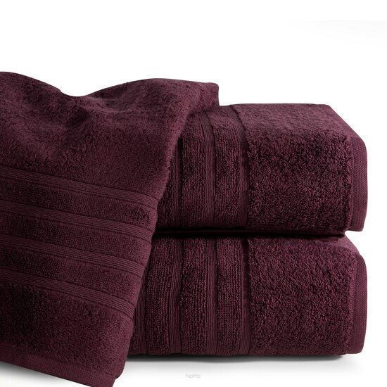 Ręcznik z bawełny egipskiej 70x140 LAVIN bordowy z delikatną bordiurą w paski z kolekcji Premium