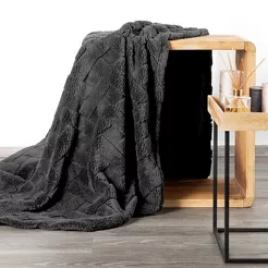 Koc 150x200 CARO stalowy puszysty typu flano z wytłaczanym wzorem Design 91