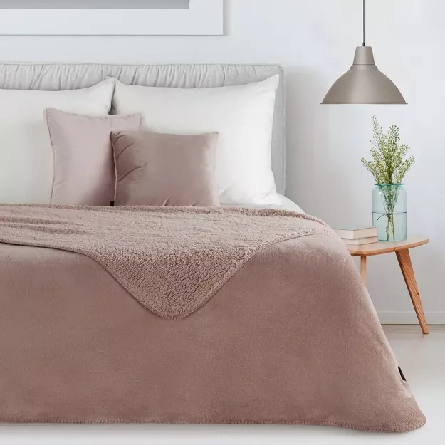 Koc jednokolorowy 170x210 TEDY mocha imitujący buklę