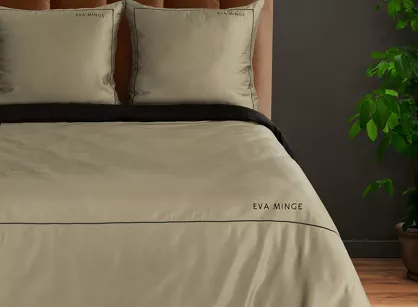 Pościel z makosatyny 160x200 EVA 10D beżowa z lamówką czarną i napisami