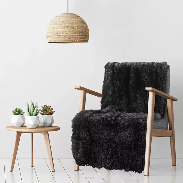 Koc na fotel futrzany 70x160 TIFANY 1 czarny jednokolorowy puszysty z kolekcji Design 91