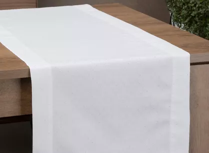 Bieżnik elegancki 40x140 ELLEN biały w drobne kropeczki z ozdobną listwą połyskujący srebrną nicią